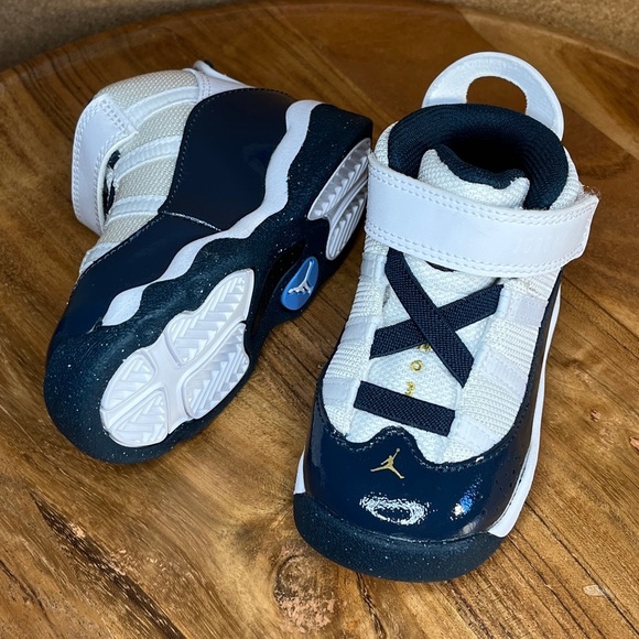 Jordan
6 rings
Toddler - Picture 4 of 7